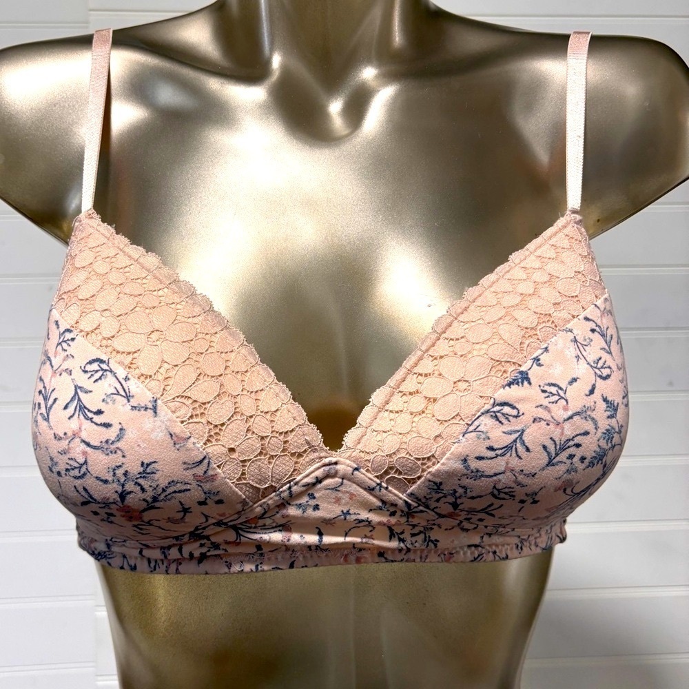 34C Jessica Simpson Floral Lace Trim Bra in Pink and Blue - Wire Free